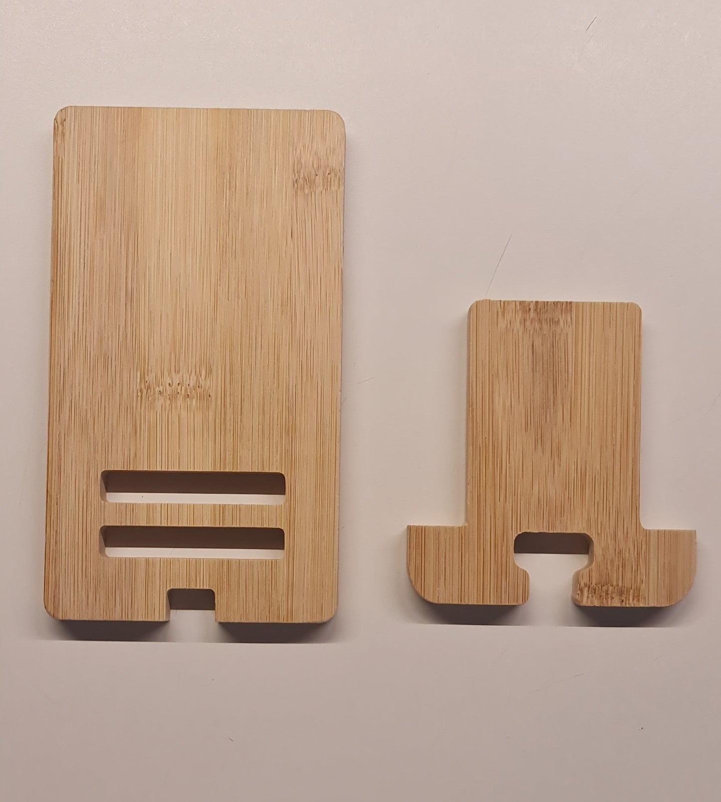 Support Smartphone WOOW™ en Bois – Élégant, Compact ou Ultra Stable